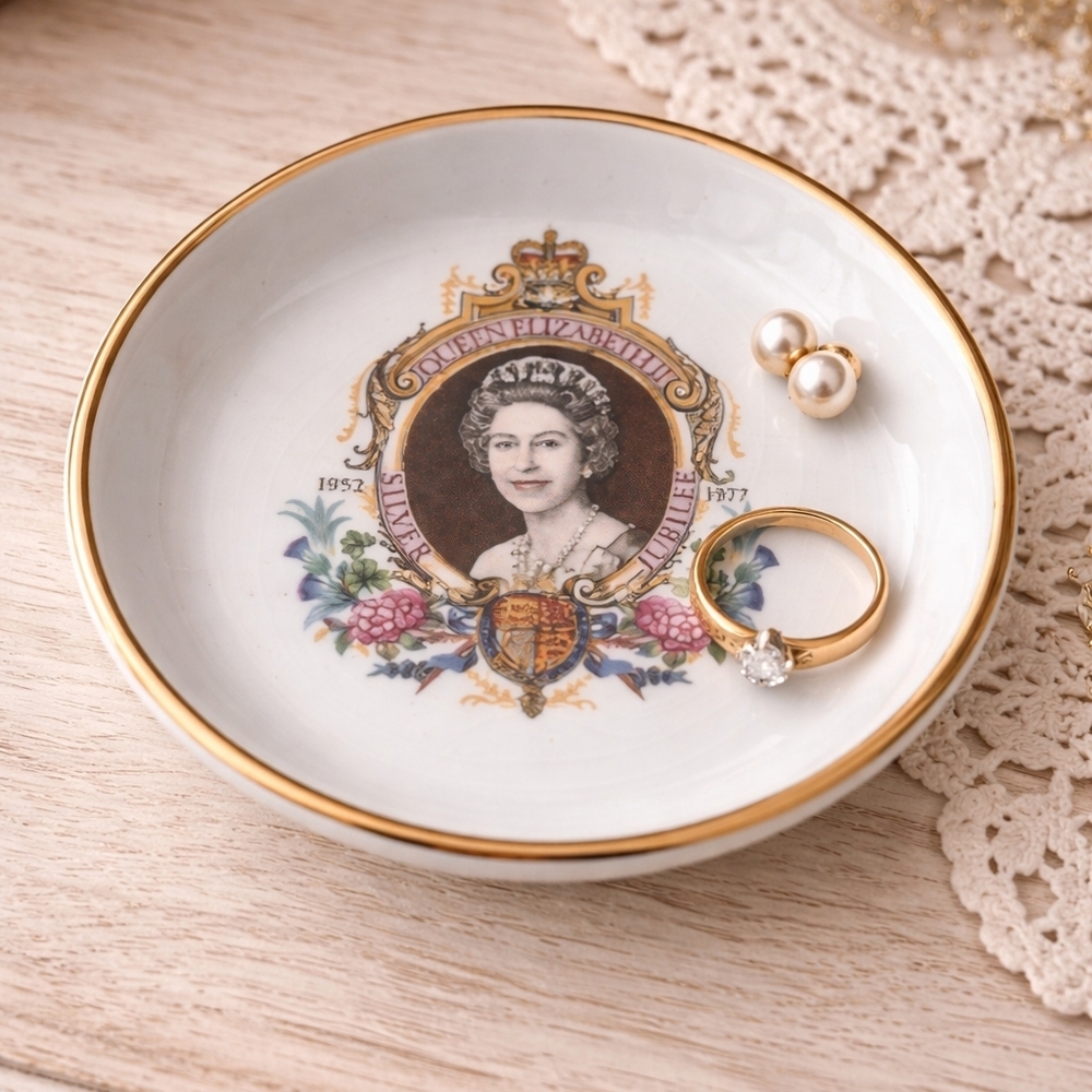 Vintage Queen Elizabeth II Silver Jubilee Trinket Dish Gold Trim Royal Memorabil